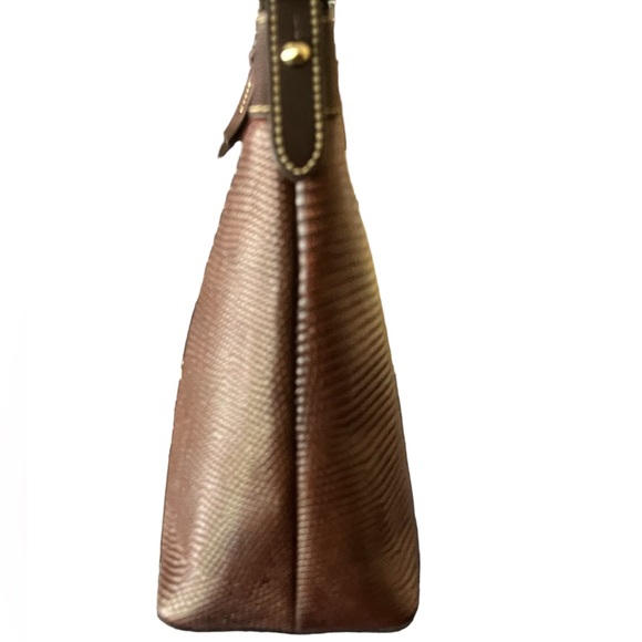 Dooney and Bourke chestnut and brown lizard embossed tmoro leather handbag tote - Picture 3 of 12